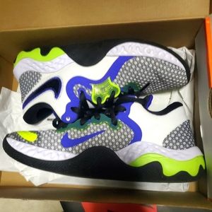Nike Renew Elevate ll. Men size 8 woman size 9.5